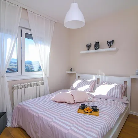 Narcis 17 - Novonamesteni Sa Prelepim Pogledom Na Tornik Zlatibor