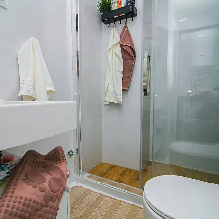 Narcis 17 - Novonamesteni Sa Prelepim Pogledom Na Tornik *