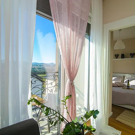 Narcis 17 - Novonamesteni Sa Prelepim Pogledom Na Tornik