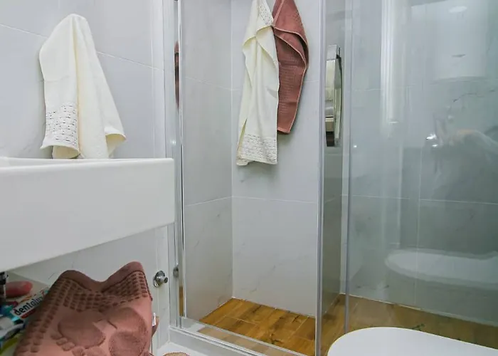 Narcis 17 - Novonamesteni Sa Prelepim Pogledom Na Tornik *