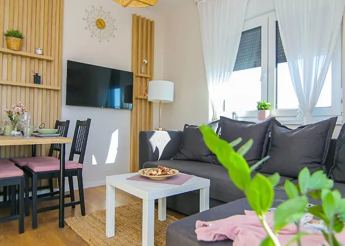 Narcis 17 - Novonamesteni Sa Prelepim Pogledom Na Tornik *