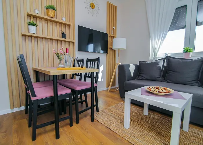 Narcis 17 - Novonamesteni Sa Prelepim Pogledom Na Tornik * 즐라티보