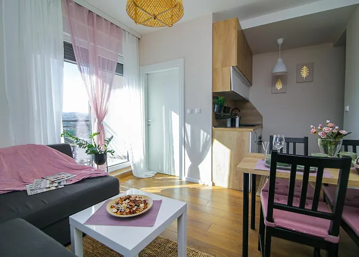 아파트 Narcis 17 - Novonamesteni Sa Prelepim Pogledom Na Tornik