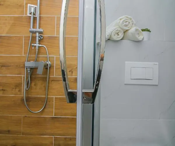 Apartman Narcis 17 - Novonamesteni Sa Prelepim Pogledom Na Tornik