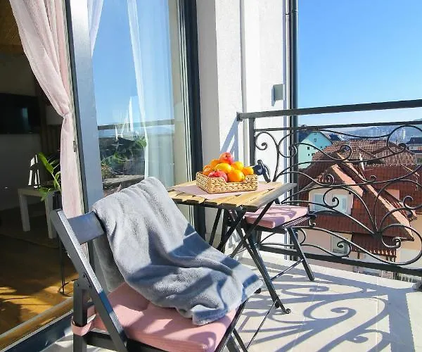 Appartement Narcis 17 - Novonamesteni Sa Prelepim Pogledom Na Tornik *